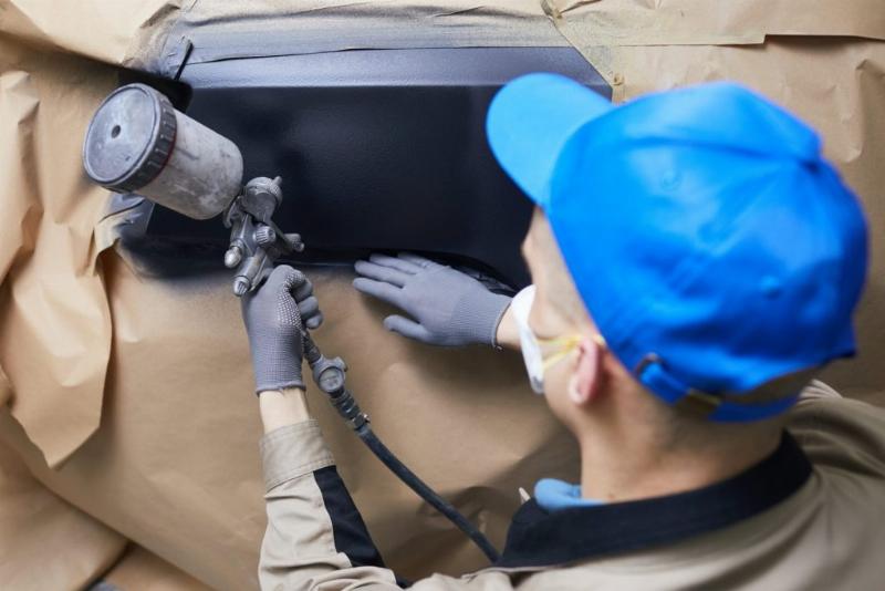 Le coût d'une peinture de voiture au black et les risques associés à un travail non déclaré